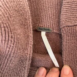 Women’s Tops and Sweater Lot